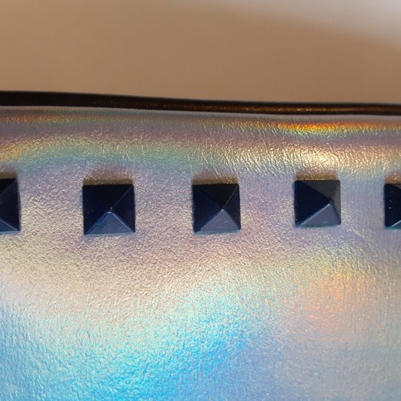 Holographic Tablet Case by Mohzy, Brand new, zippered, fully lined with pockets - Picture 9 of 14